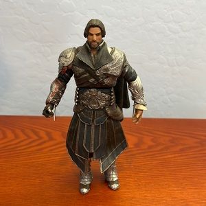 Assassin‘s creed Ezio figure